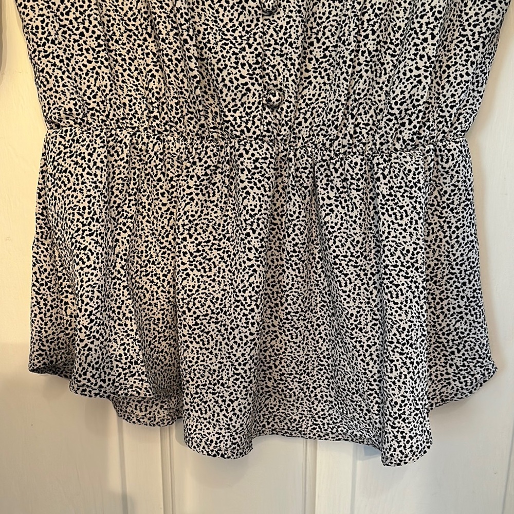 Black and Cream Women's Top, peplum - Picture 5 of 7
